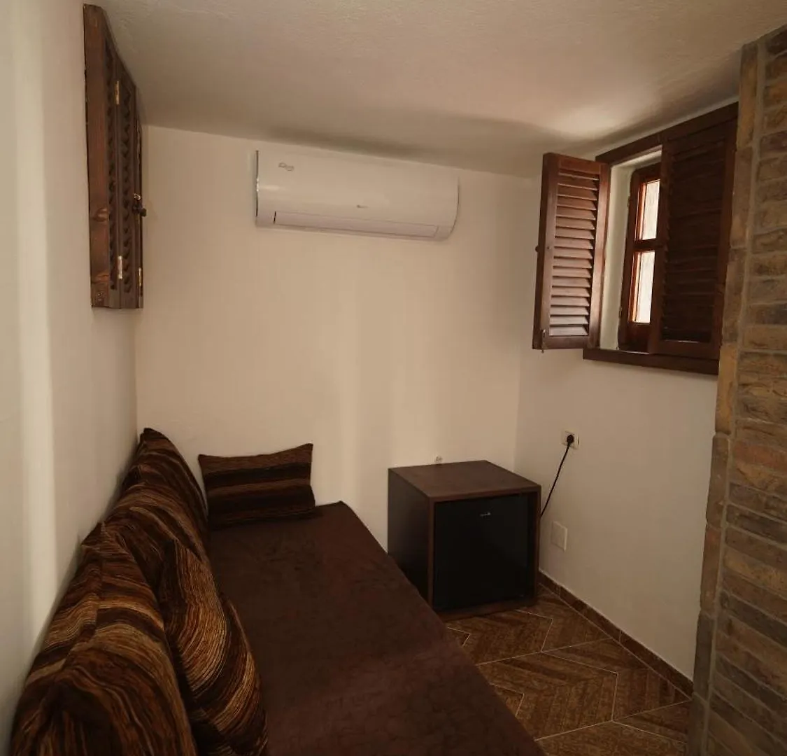 Relax Inn Korce